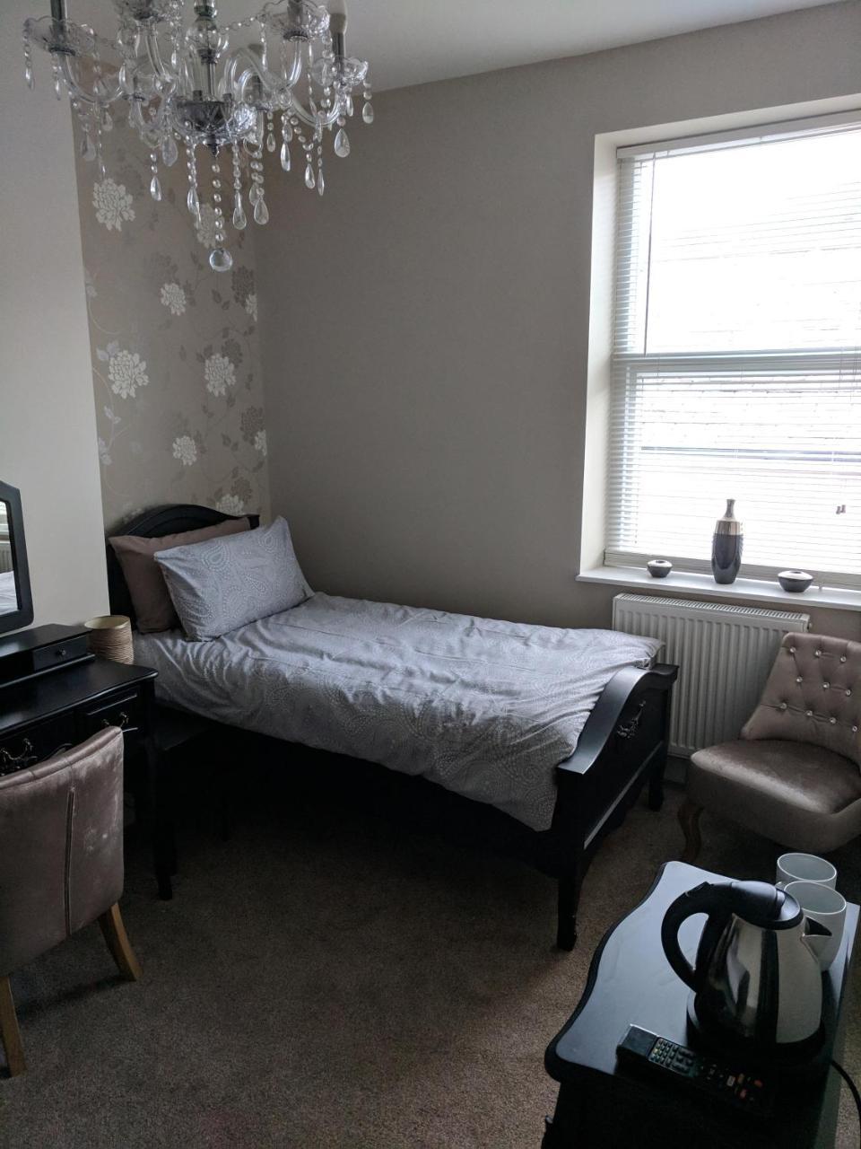 Lion House Bed & Breakfast With Restaurant Combe Martin Exterior foto