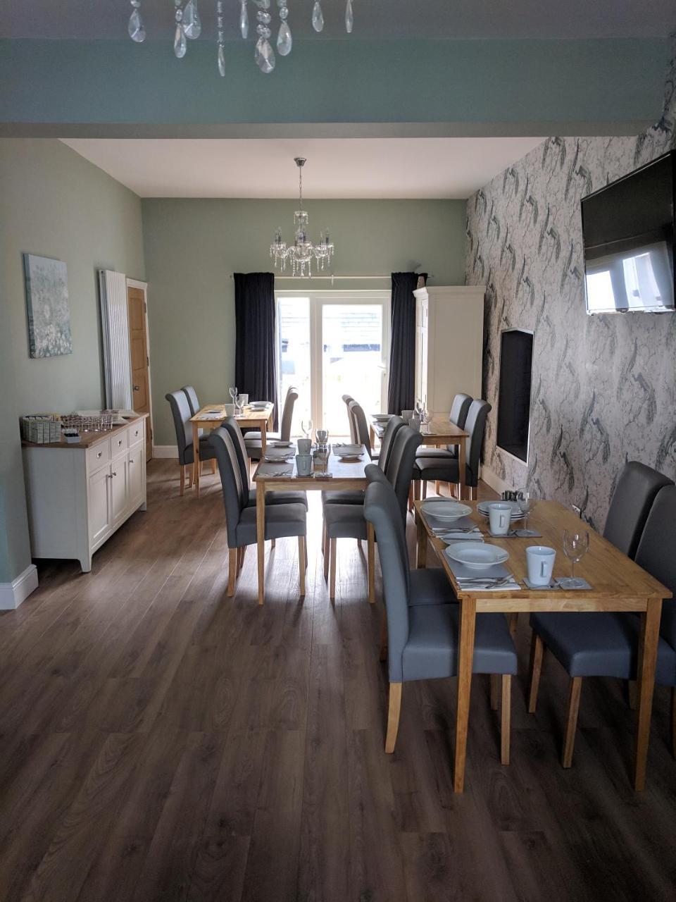 Lion House Bed & Breakfast With Restaurant Combe Martin Exterior foto